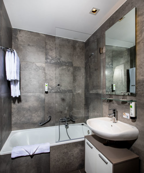 ReyGroup-012022-Web-28